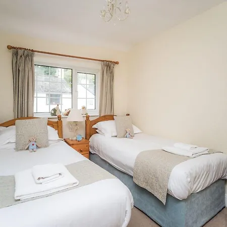 בית נופש Millside *